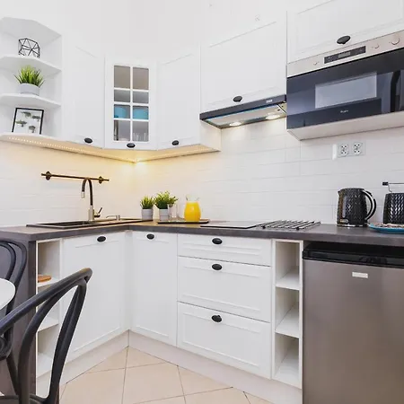 Zamenhofa By Renters Apartmán *